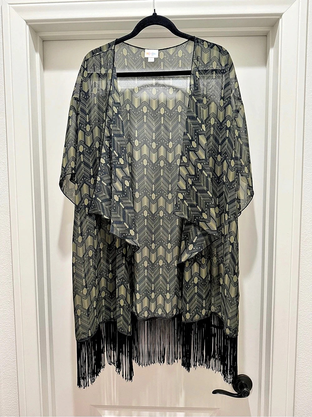 Unique Geometric Fringe Tunic in Black & Green Size Large Like New